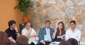 Ani Khachatryan presenta la Antología de la literatura Armenia en Santa Coloma de Gramenet