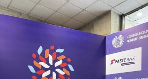 Tatev Papoyan destaca durante el foro de la juventud en Armenia la importante labor que realizan las asociaciones armenias de la Diáspora
