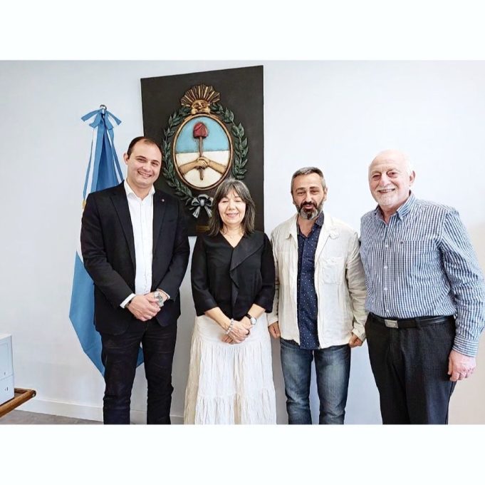 La Cónsul General de Argentina en Barcelona recibe al maestro del duduk Gagik Gasparyan