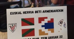 Hinchas del Athletic Bilbao se solidarizaron con Artsaj durante el partido contra el equipo azerbaiyano ‘Qarabag’