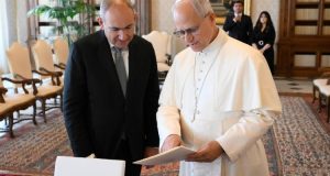 Audiencia del Papa León XIV al primer ministro de Armenia