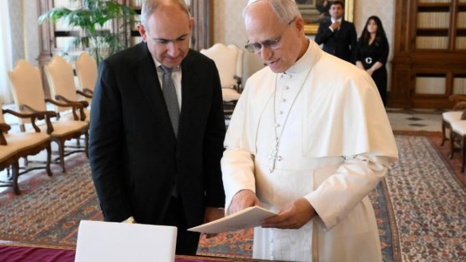 Audiencia del Papa León XIV al primer ministro de Armenia